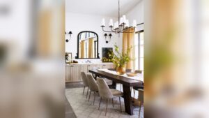 Centerpiece for Dining Table