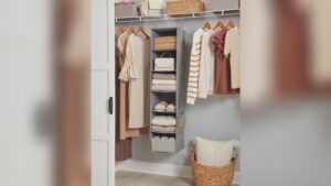 Closet Hanging Organization​